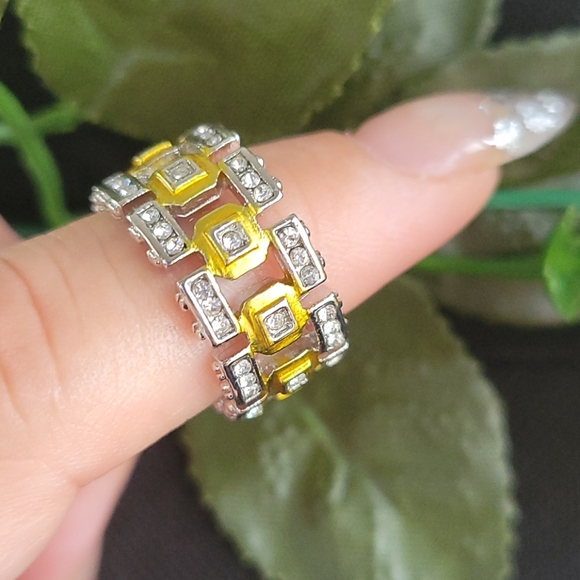 🎉HP🎉NEW GEOMETRIC HOLLOW RING - Picture 6 of 8